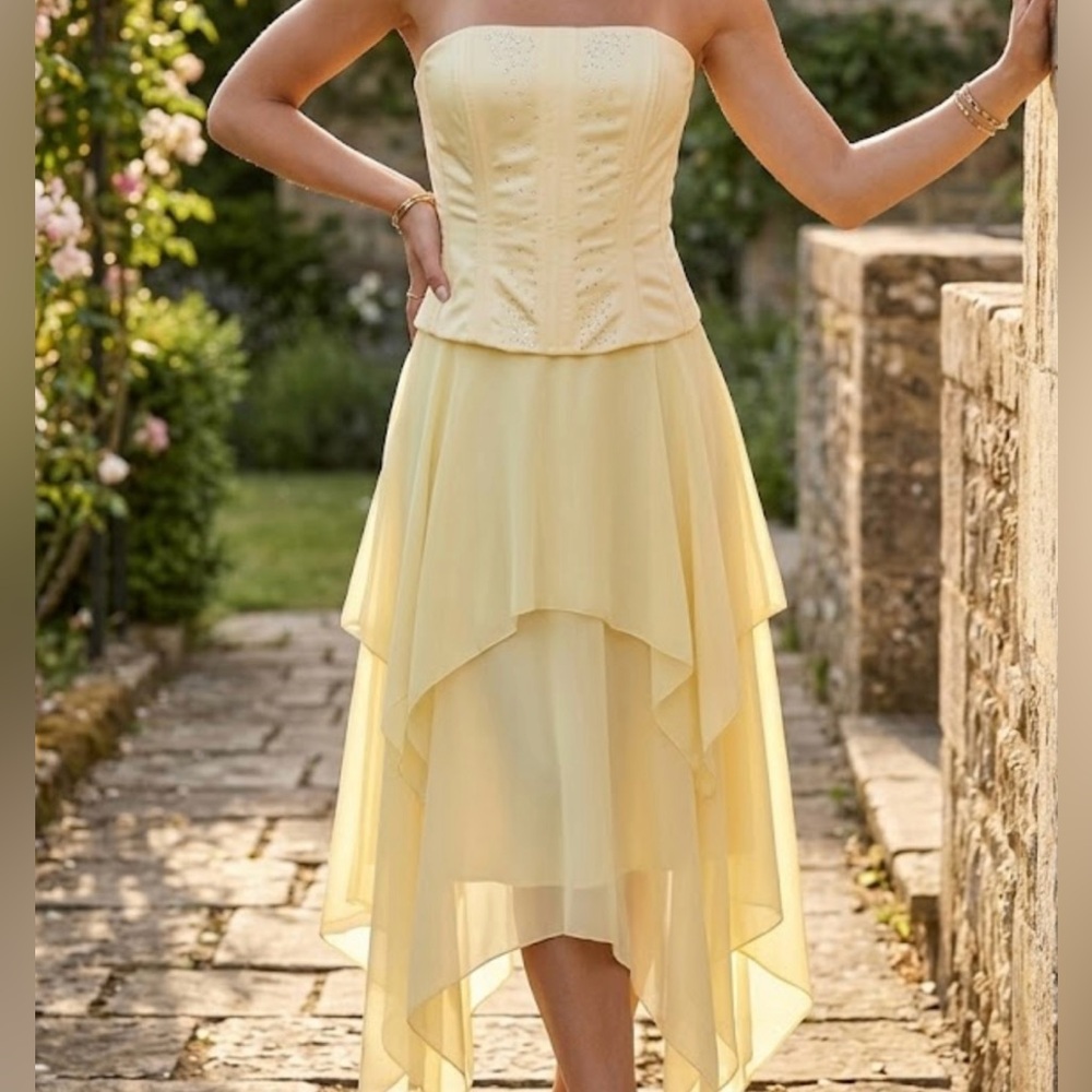 Vintage Jessica McClintock Strapless Layered Midi Dress in Pale Yellow.Size 10